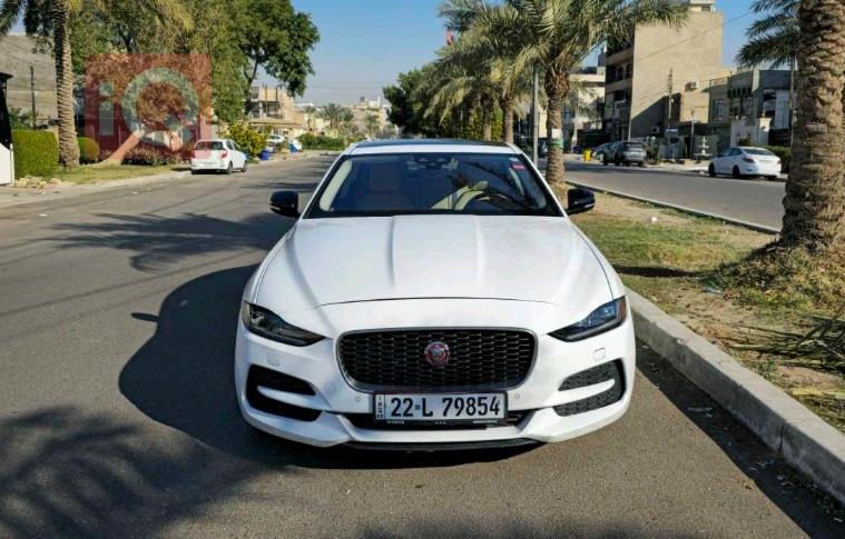جاكوار XE